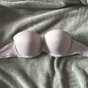 Victoria’s Secret Strapless Bra